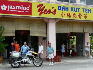 Stopping in Segamat at my Uncle Yeo's restaurant for a special "Bak Kut Teh" meal.